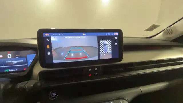 Jeep Avenger view 10