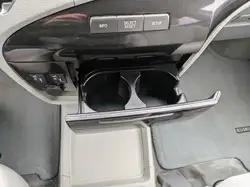 Toyota Sienna снимка Toyota Sienna