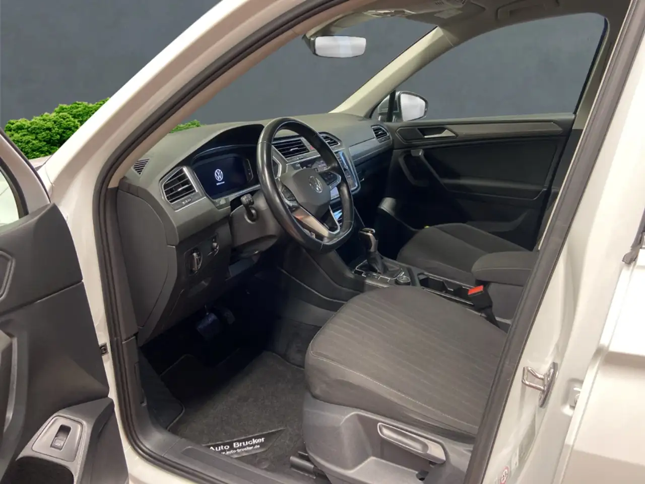Volkswagen Tiguan Allspace Life 4Motion 2.0 TDI+Anhängerkupplung 8