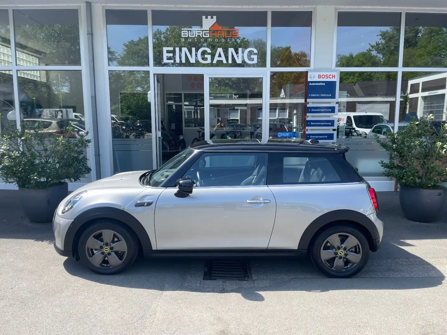 MINI Cooper SE "Essential Trim"/AUTOM/KAMERA/HEAD-UP Silber - 2
