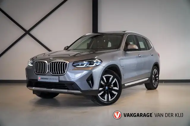 BMW X3 XDrive30e | Panorama | Trekhaak | Laser | Head-Up