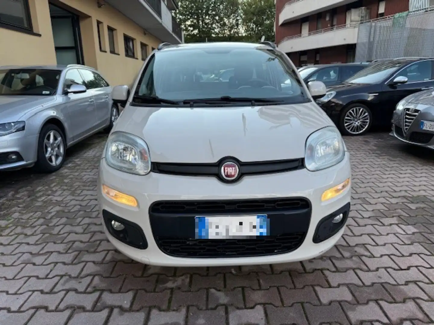 Fiat Panda 1.3 MJT 95 CV S&S Lounge Beige - 2