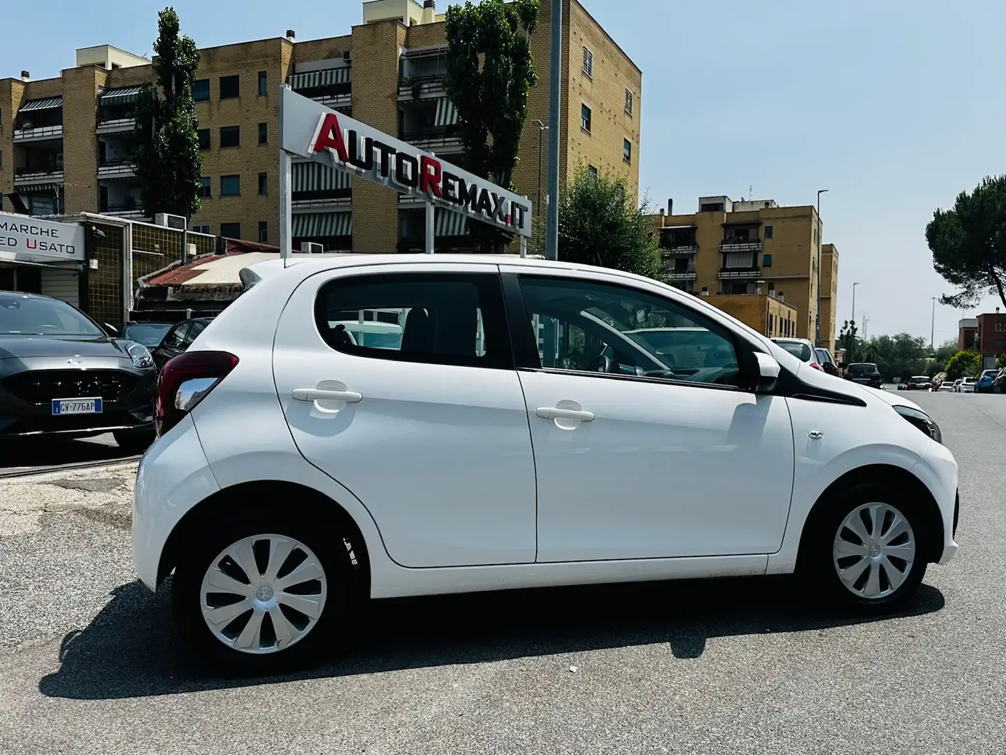 Peugeot 108 1.0 5 PORTE PER NEOPATENTATI Blanc - 2