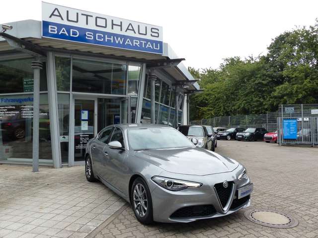 Imagine Alfa Romeo Giulia 2.2 Diesel AT8 Super Leder,Navi,Bi-Xenon