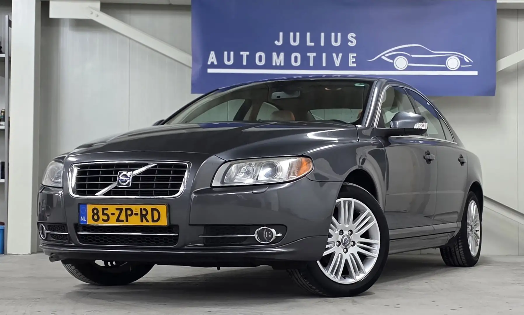 Volvo S80 2.4 D5 Volledig Onderhouden Trekhaak nieuwstaat Ga Grijs - 1