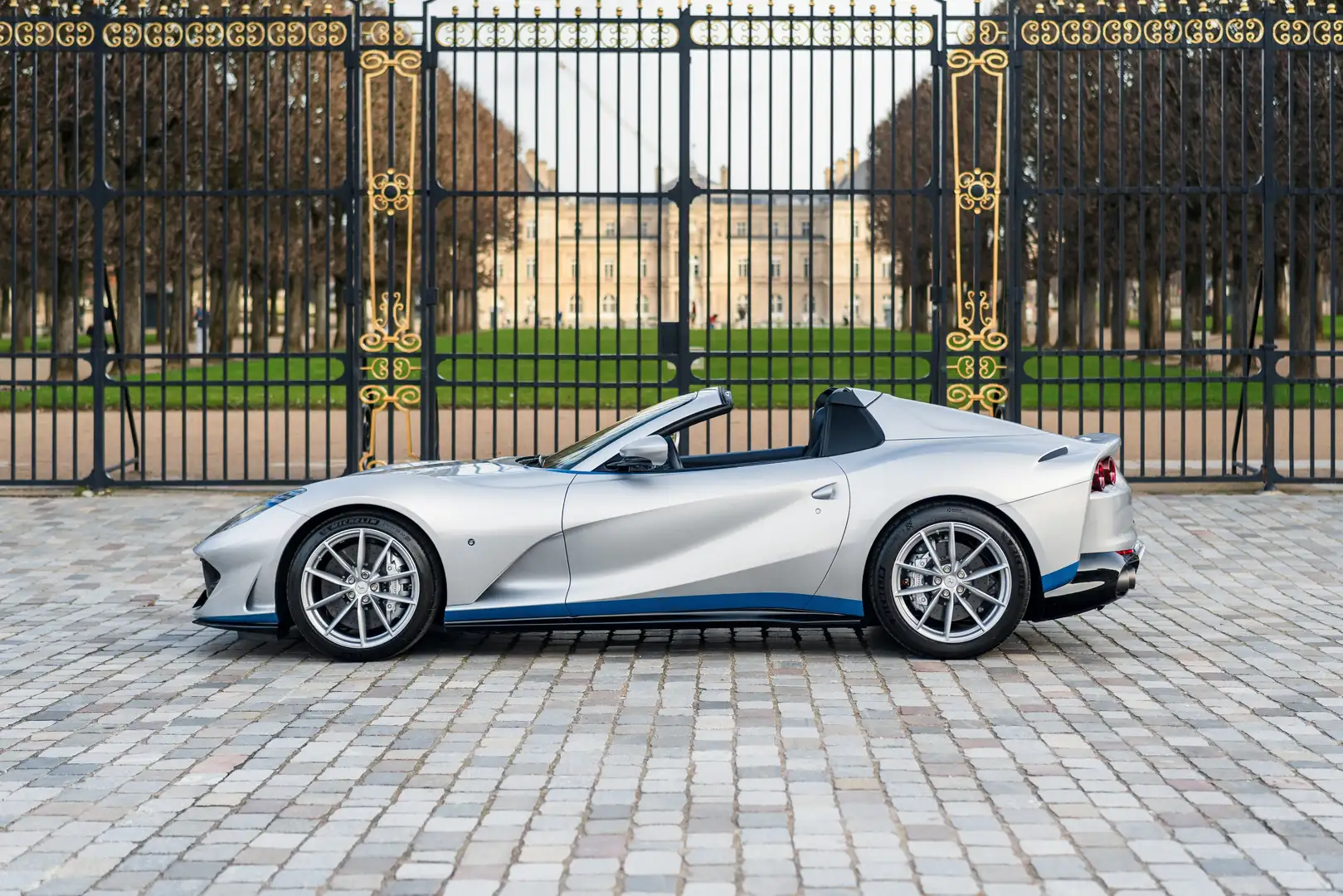 Ferrari 812 GTS - Tailor Made "Agnelli", 1 450 kms, first hand Argent - 2