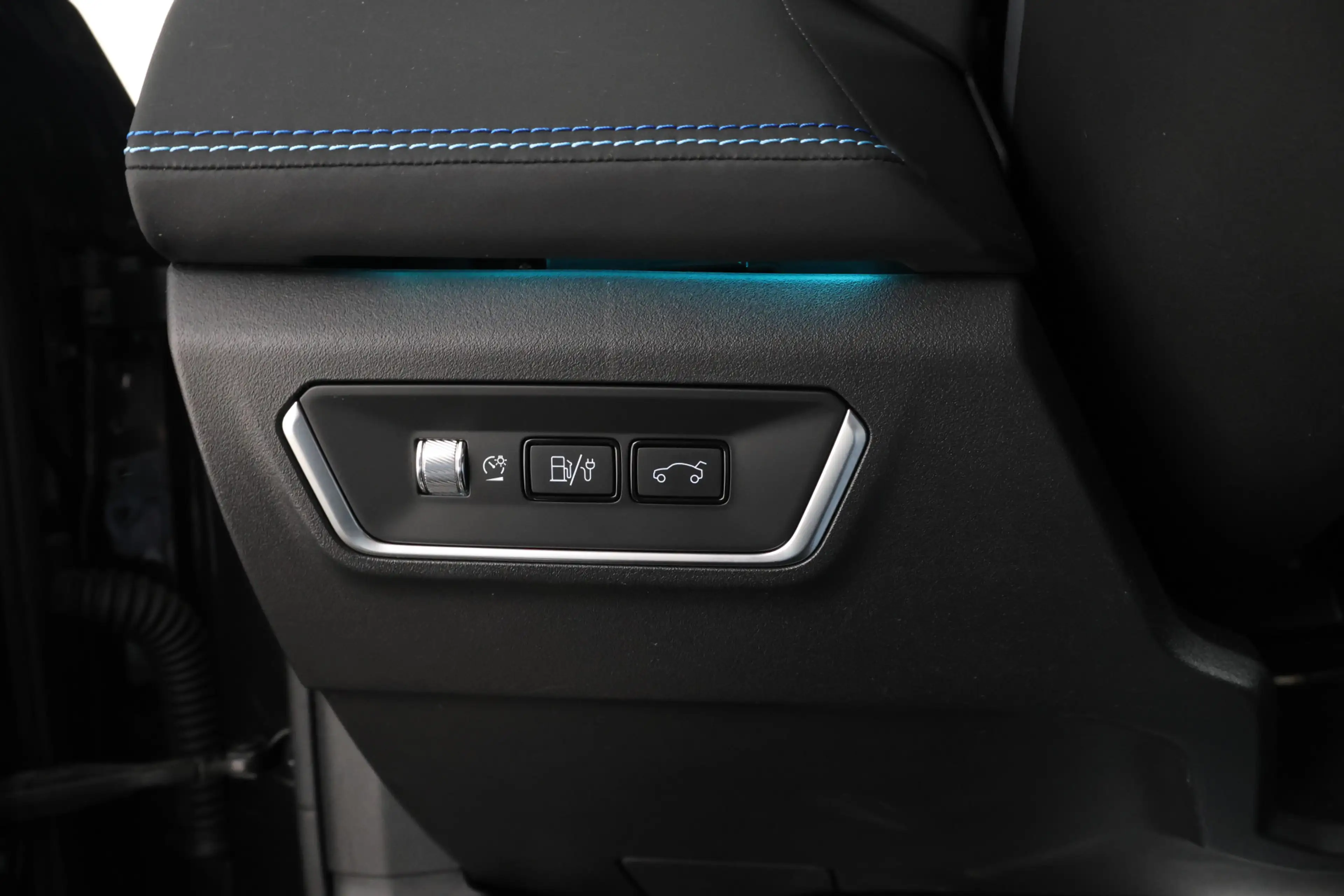 Lynk & Co 01 1.5 Panorama, Apple carplay, Zwarte hemel! — photo 20