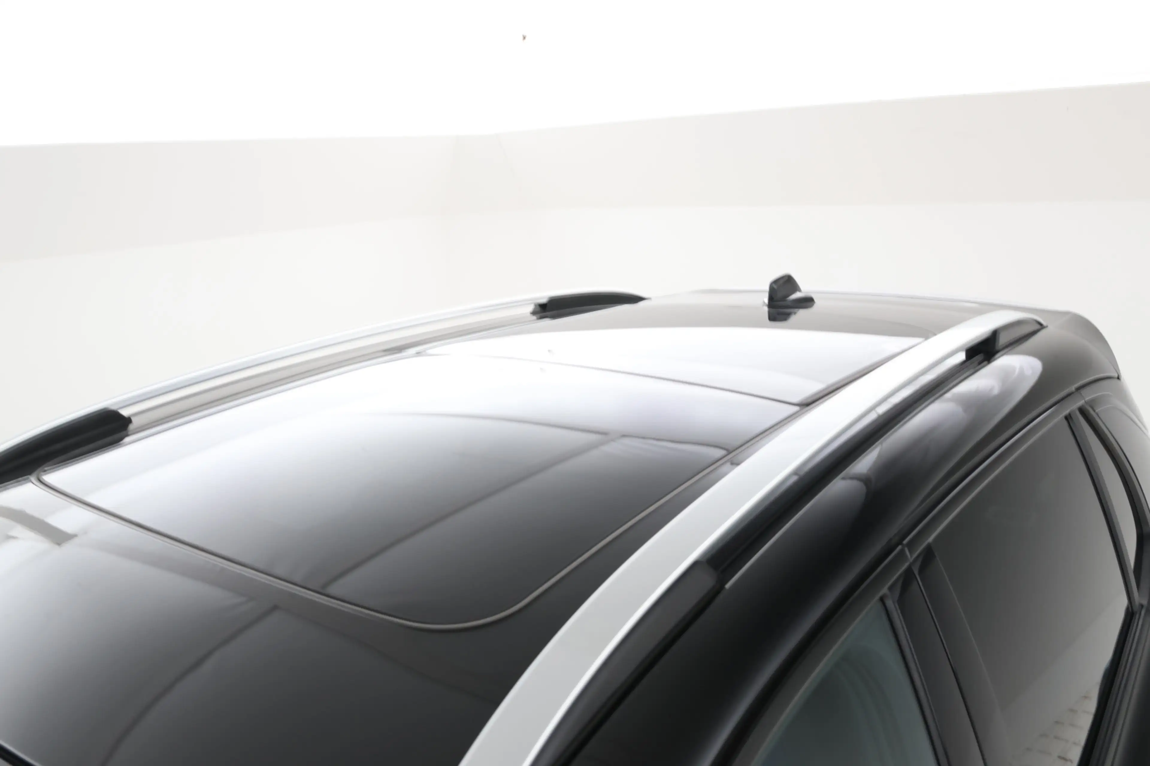 Lynk & Co 01 1.5 Panorama, Apple carplay, Zwarte hemel! — photo 8