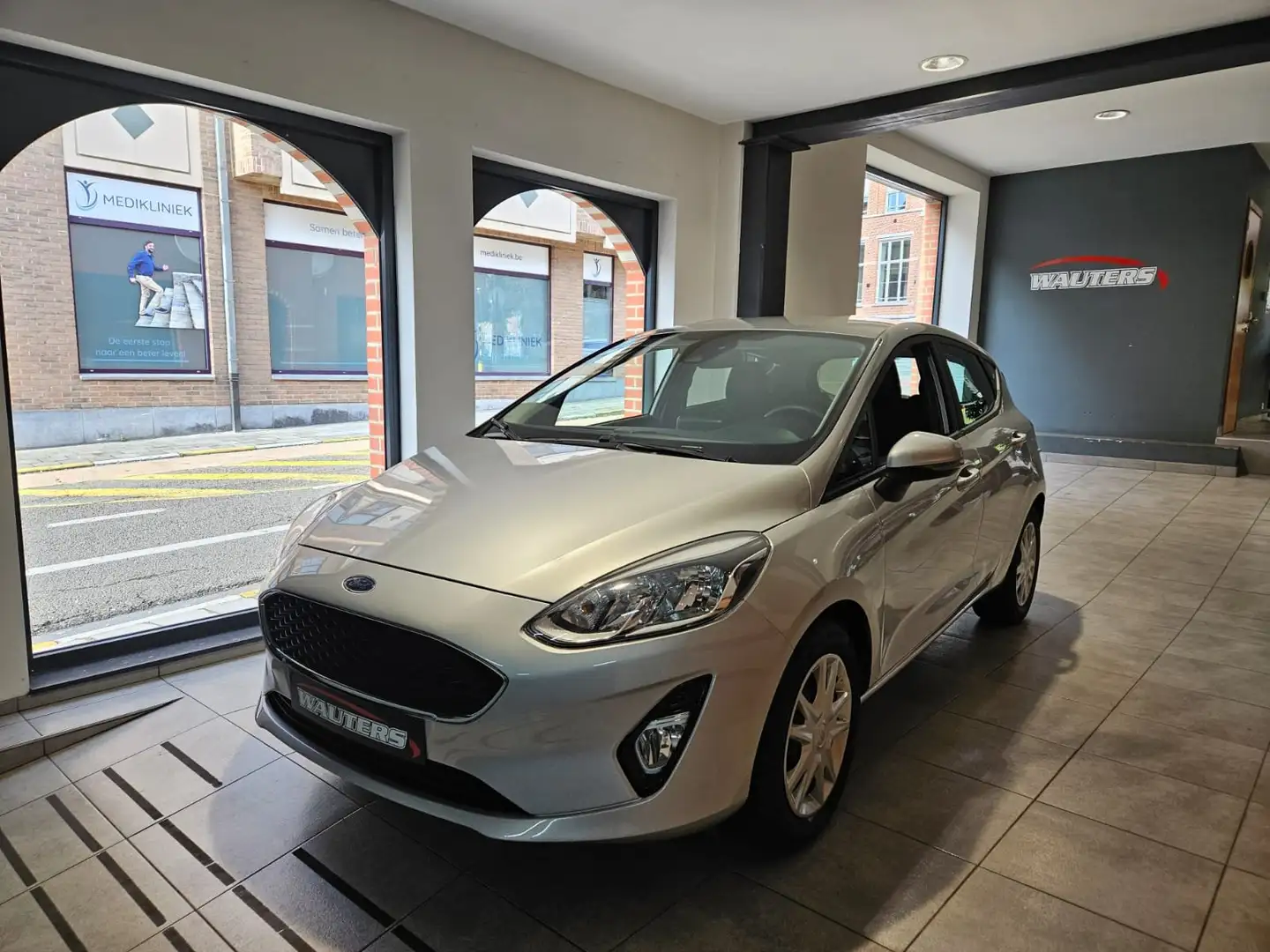 Ford Fiesta 1.0 EcoBoost Business Class (EU6.2) Zilver - 1