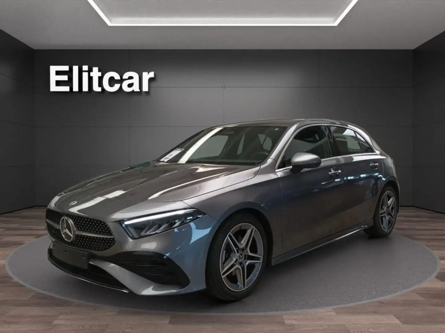 Mercedes-Benz A 180 d Automatic AMG Line Premium - 1