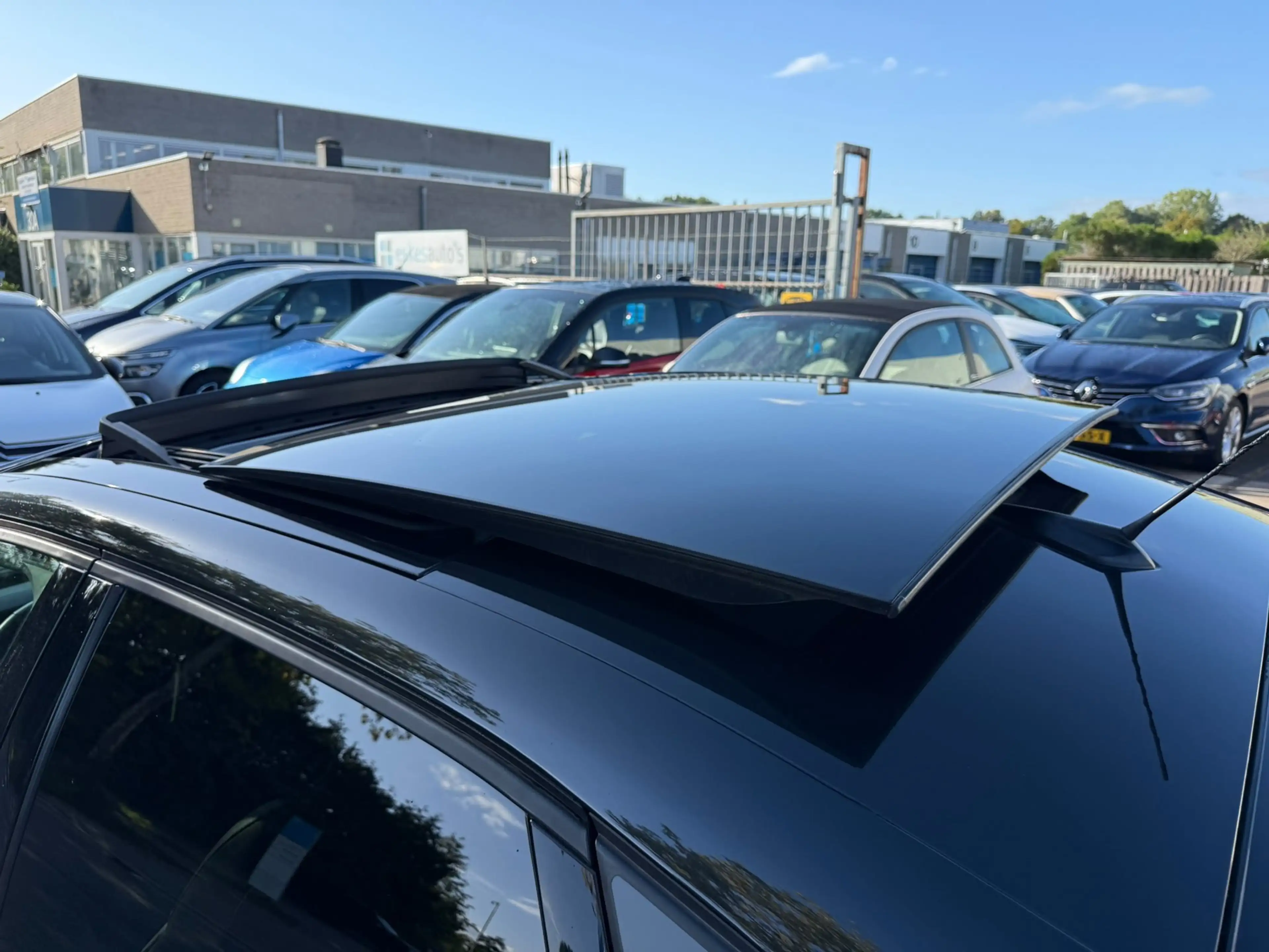 Citroen C4 1.2 PureTech Shine, Automaat, Panodak, Navi, Camer — photo 22