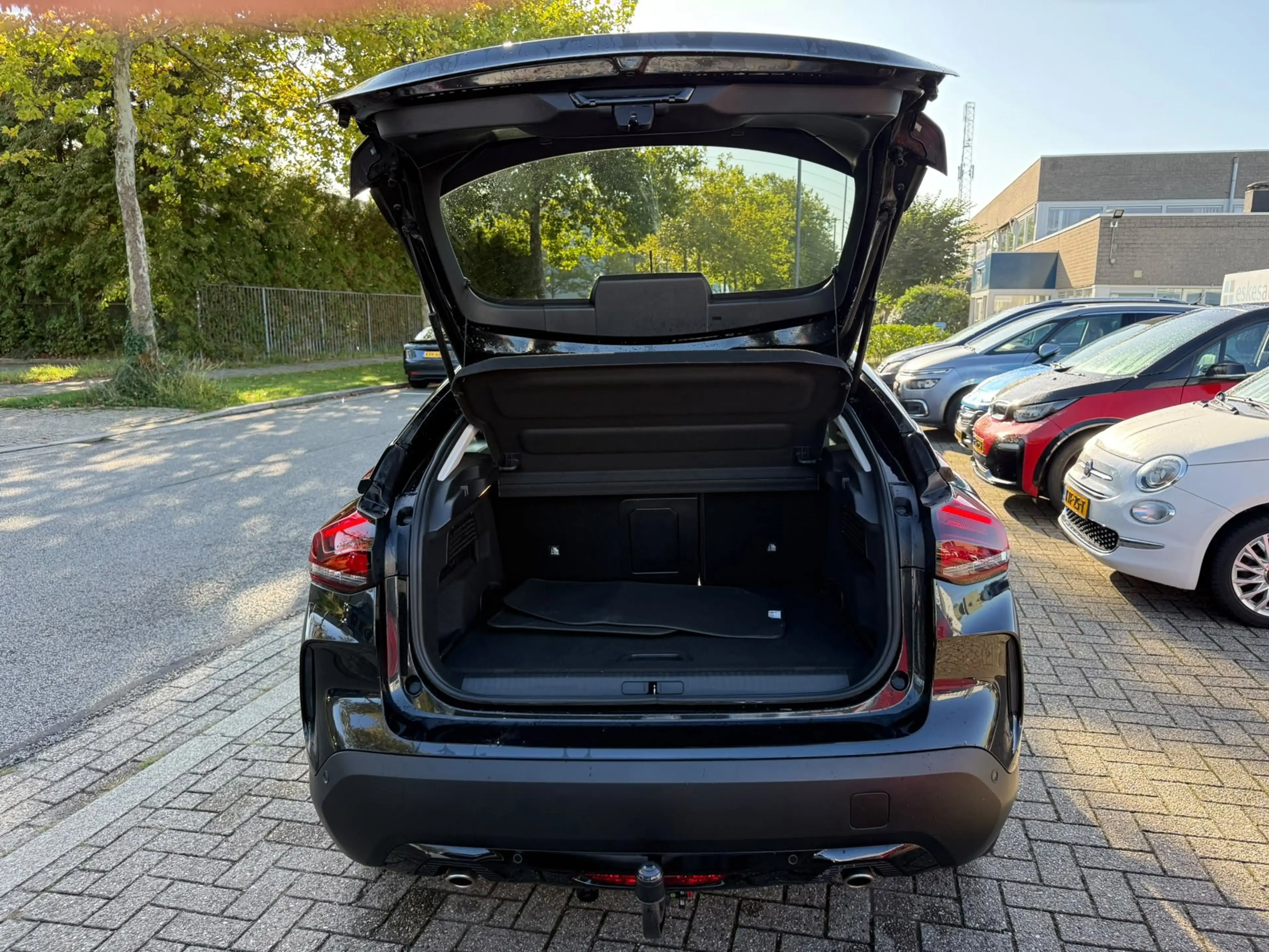 Citroen C4 1.2 PureTech Shine, Automaat, Panodak, Navi, Camer — photo 25