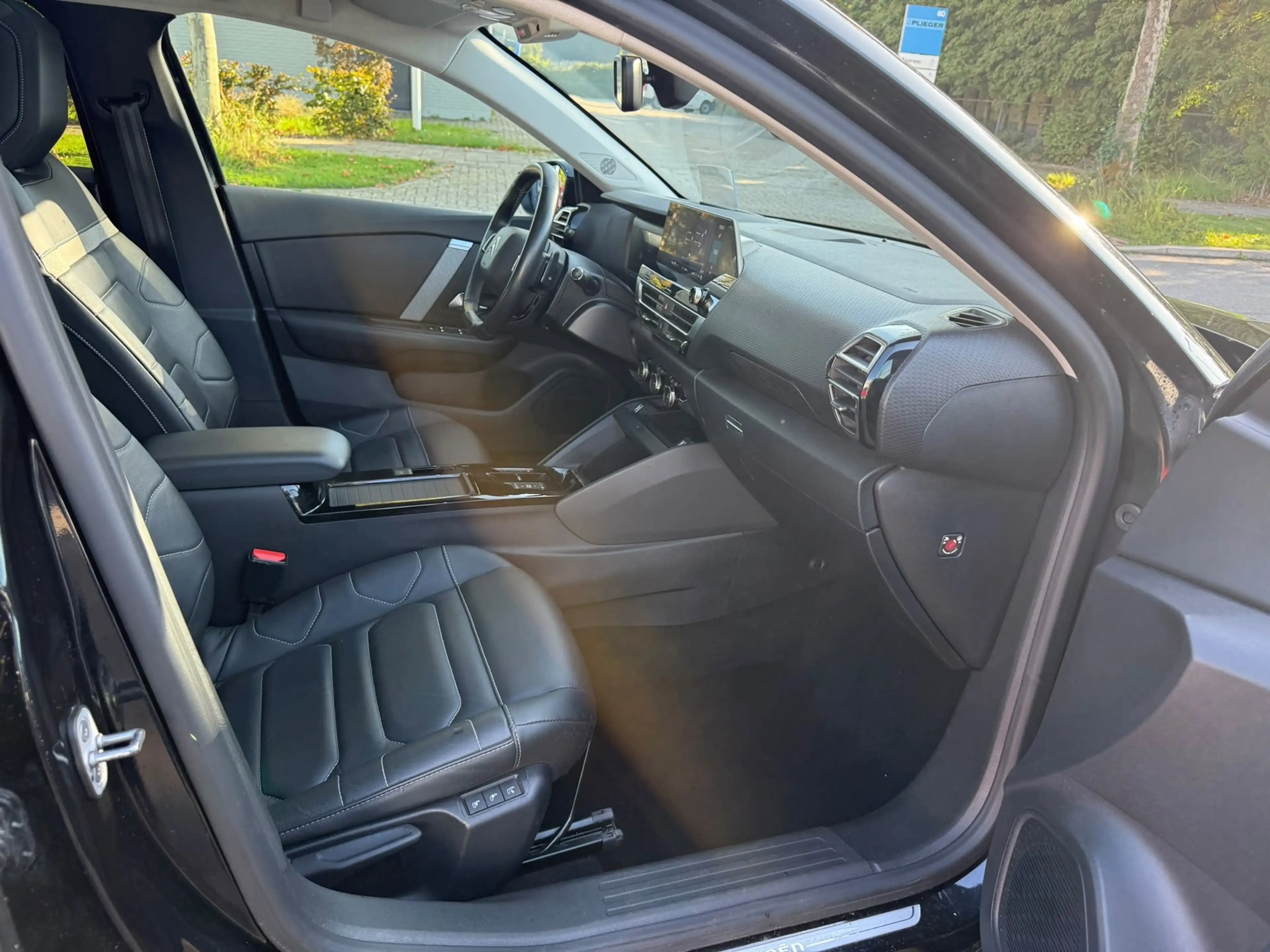 Citroen C4 1.2 PureTech Shine, Automaat, Panodak, Navi, Camer — photo 12