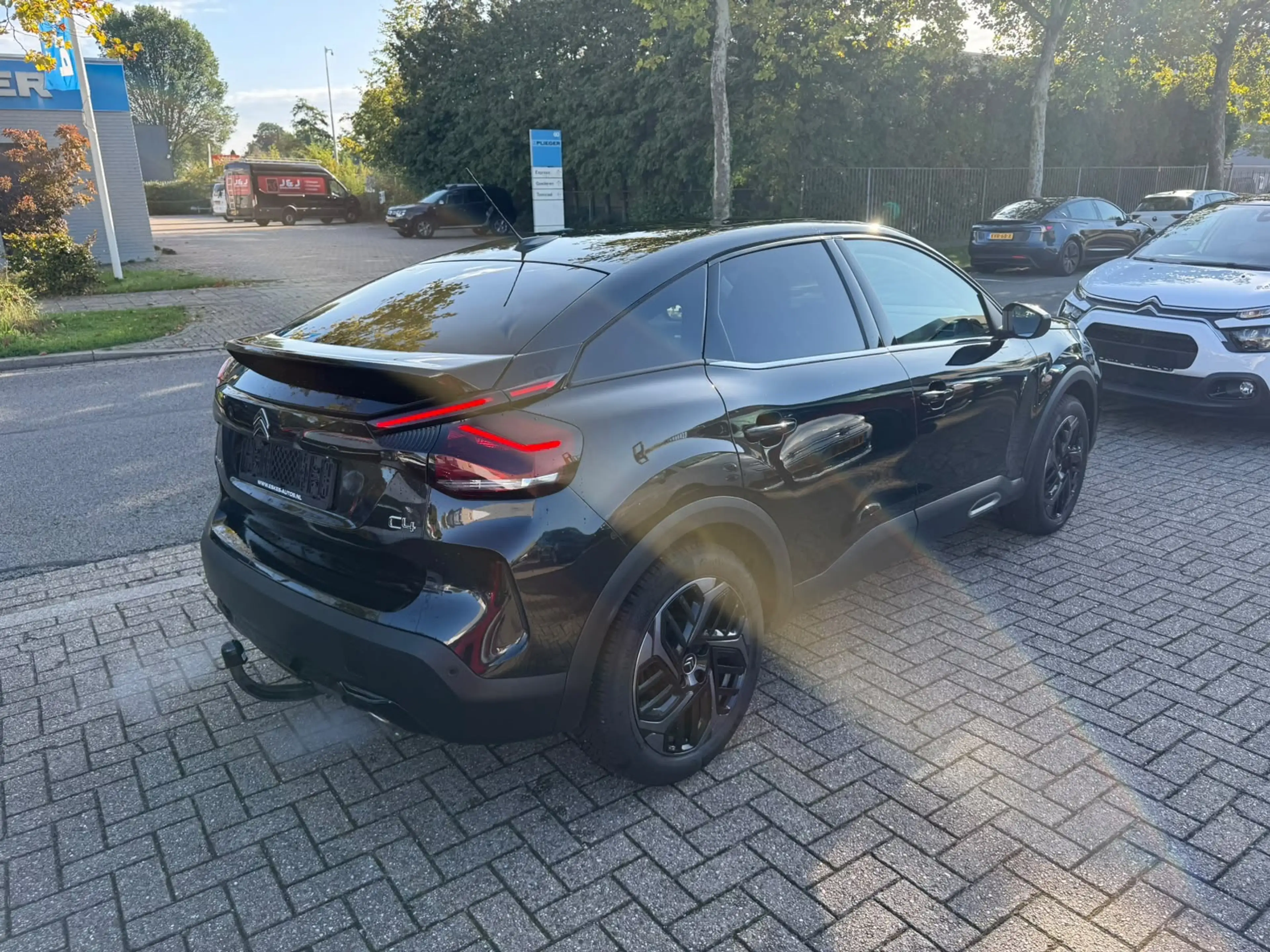 Citroen C4 1.2 PureTech Shine, Automaat, Panodak, Navi, Camer — photo 2