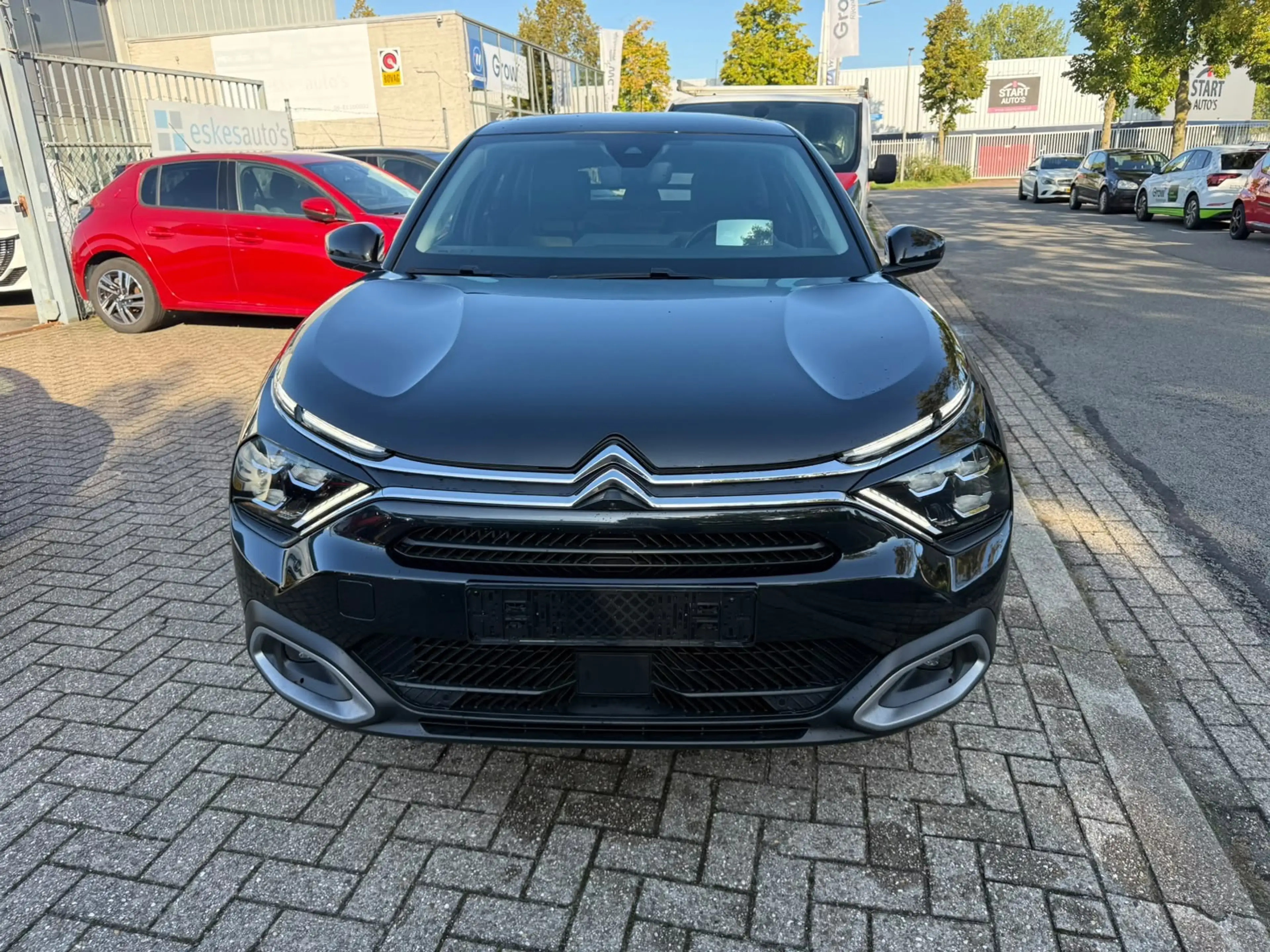 Citroen C4 1.2 PureTech Shine, Automaat, Panodak, Navi, Camer — photo 4