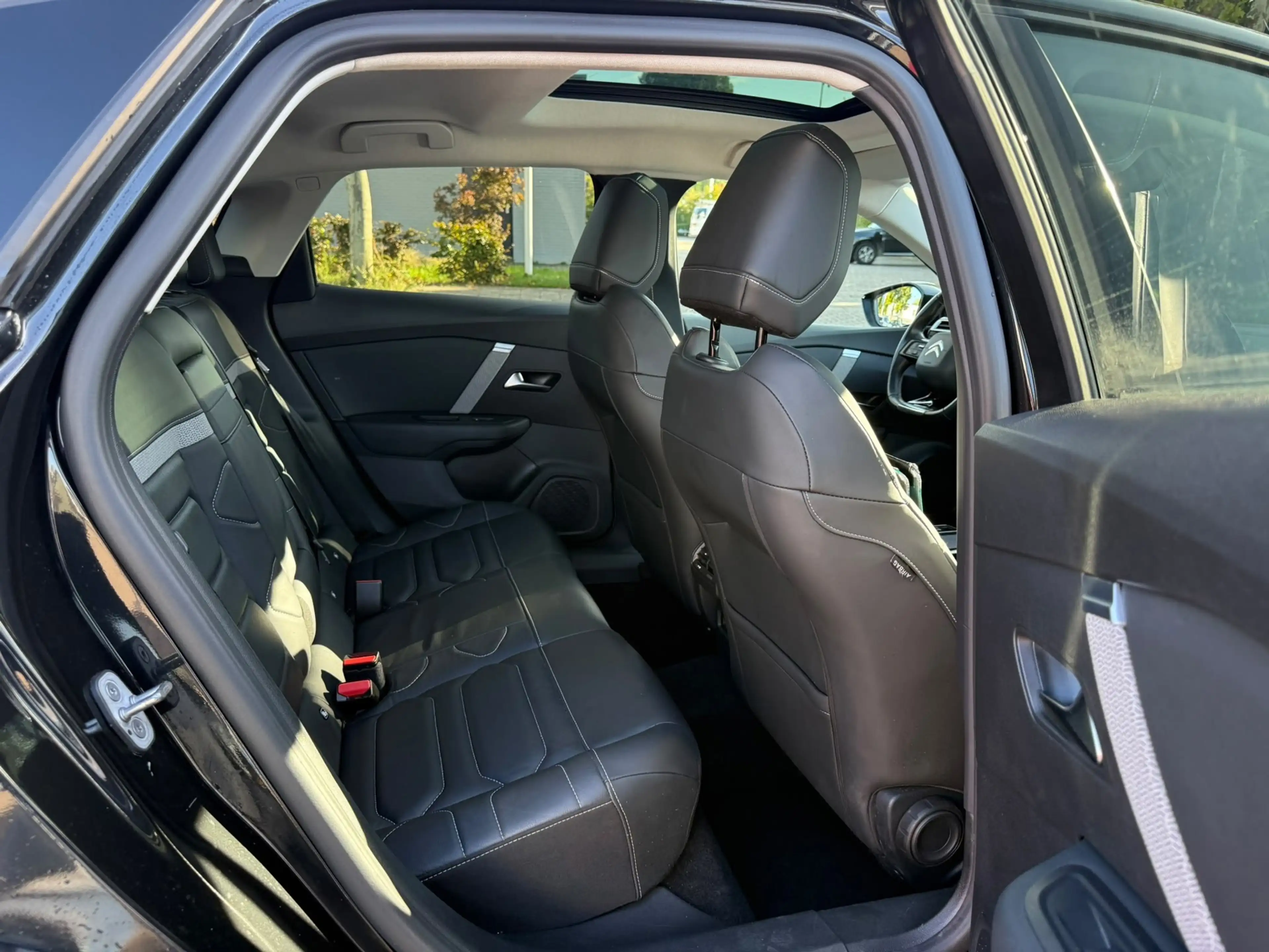 Citroen C4 1.2 PureTech Shine, Automaat, Panodak, Navi, Camer — photo 13