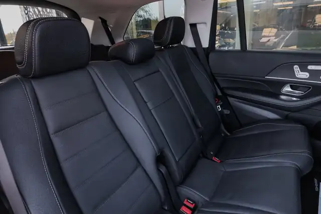 Mercedes-Benz GLS view 28