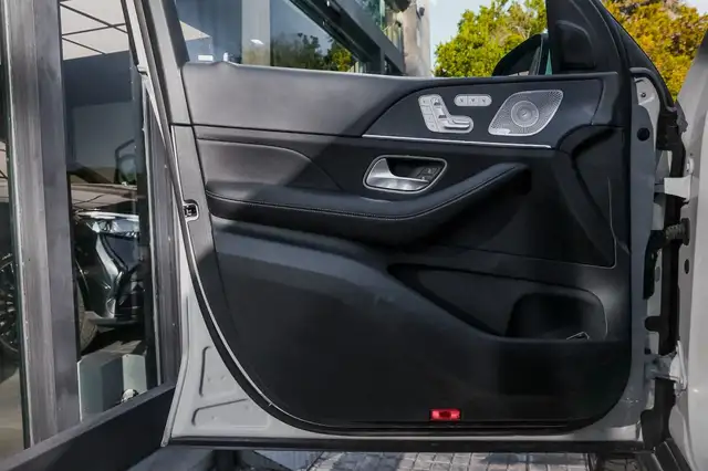 Mercedes-Benz GLS view 13