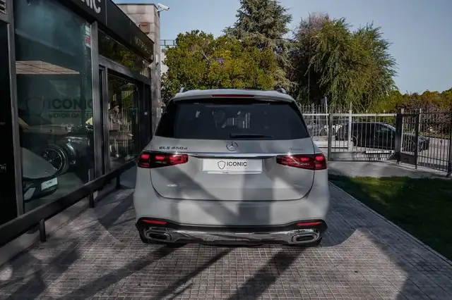 Mercedes-Benz GLS view 7