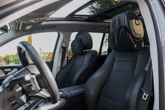Mercedes-Benz GLS view 17