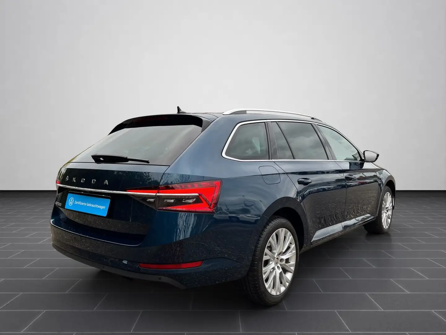 Skoda Superb Combi 2.0 TDI DSG Style AHK+Pano+ACC+LED+ Blau - 2