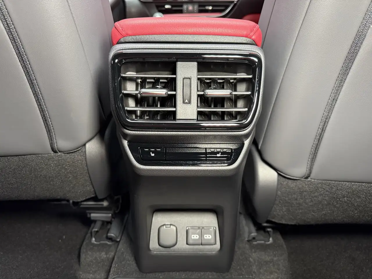 Lexus NX снимка Lexus NX