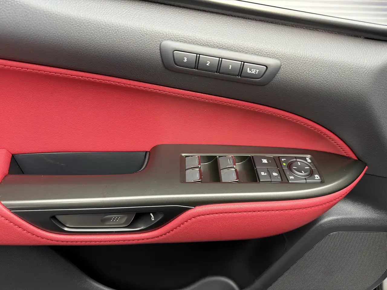Lexus NX снимка Lexus NX