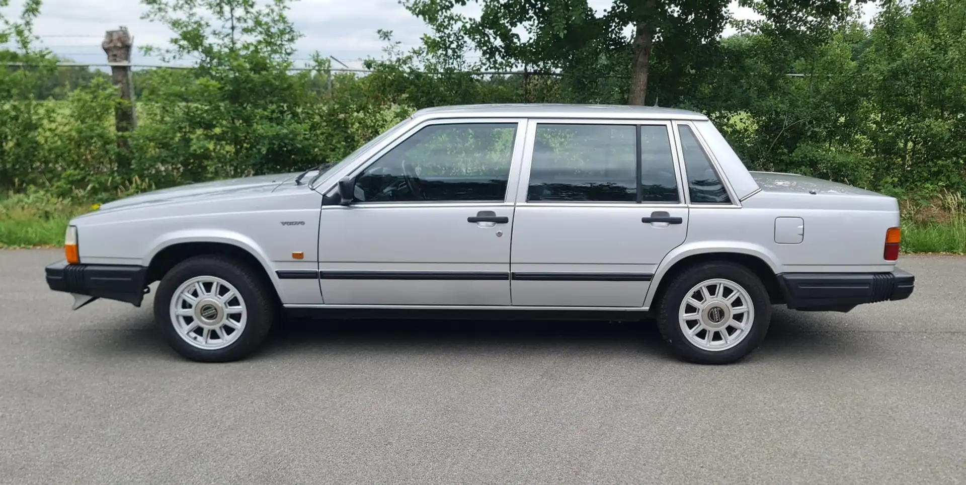 Volvo 740 740 2.3 Zilver - 1
