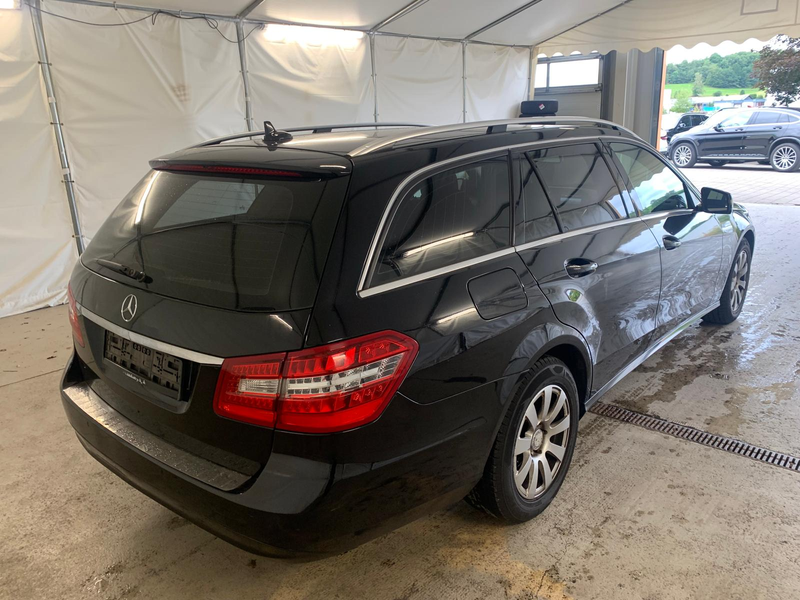 Mercedes-Benz E 200 T ILS-XENON/NAVIGATION/AHK/SITZHEIZUNG — photo 3