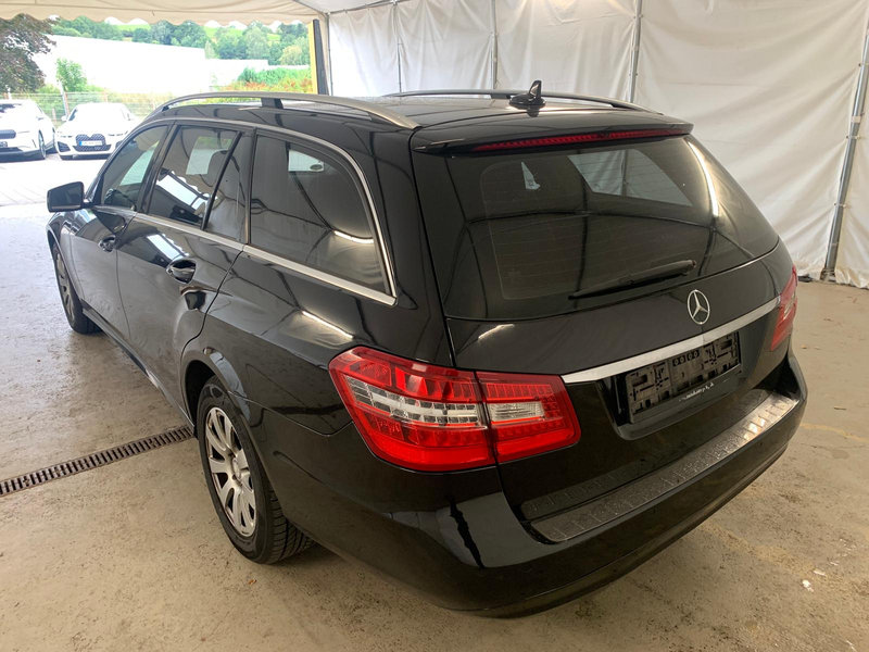 Mercedes-Benz E 200 T ILS-XENON/NAVIGATION/AHK/SITZHEIZUNG — photo 4