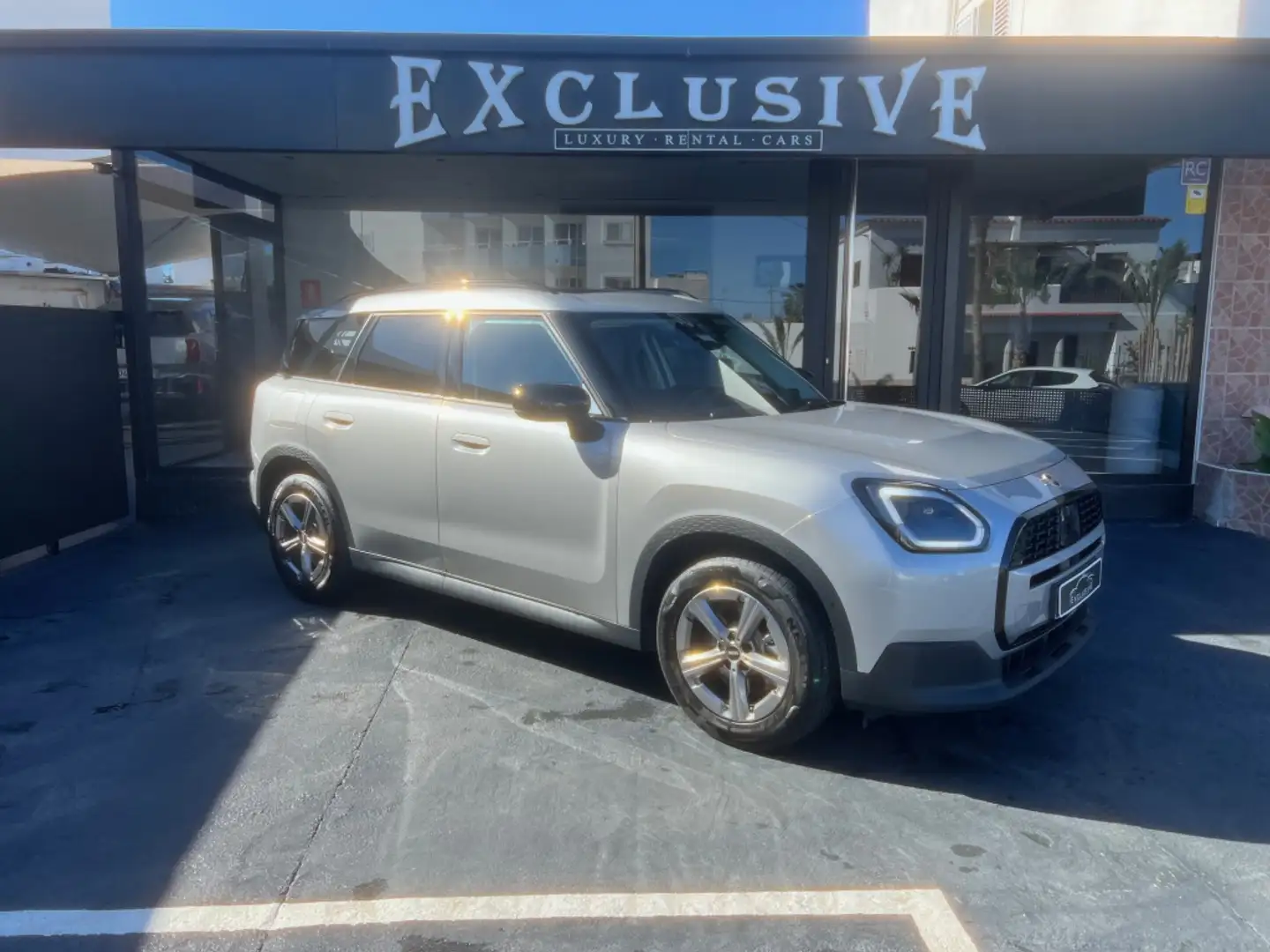 MINI One Countryman C Favoured Gris - 1
