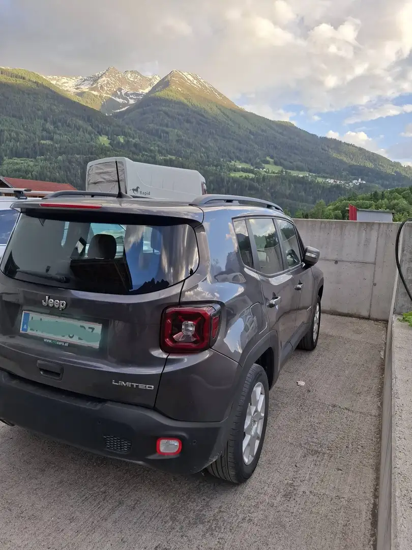 Jeep Renegade Renegade 2,0 MultiJet II AWD 6MT 140 Limited Limited Grau - 1