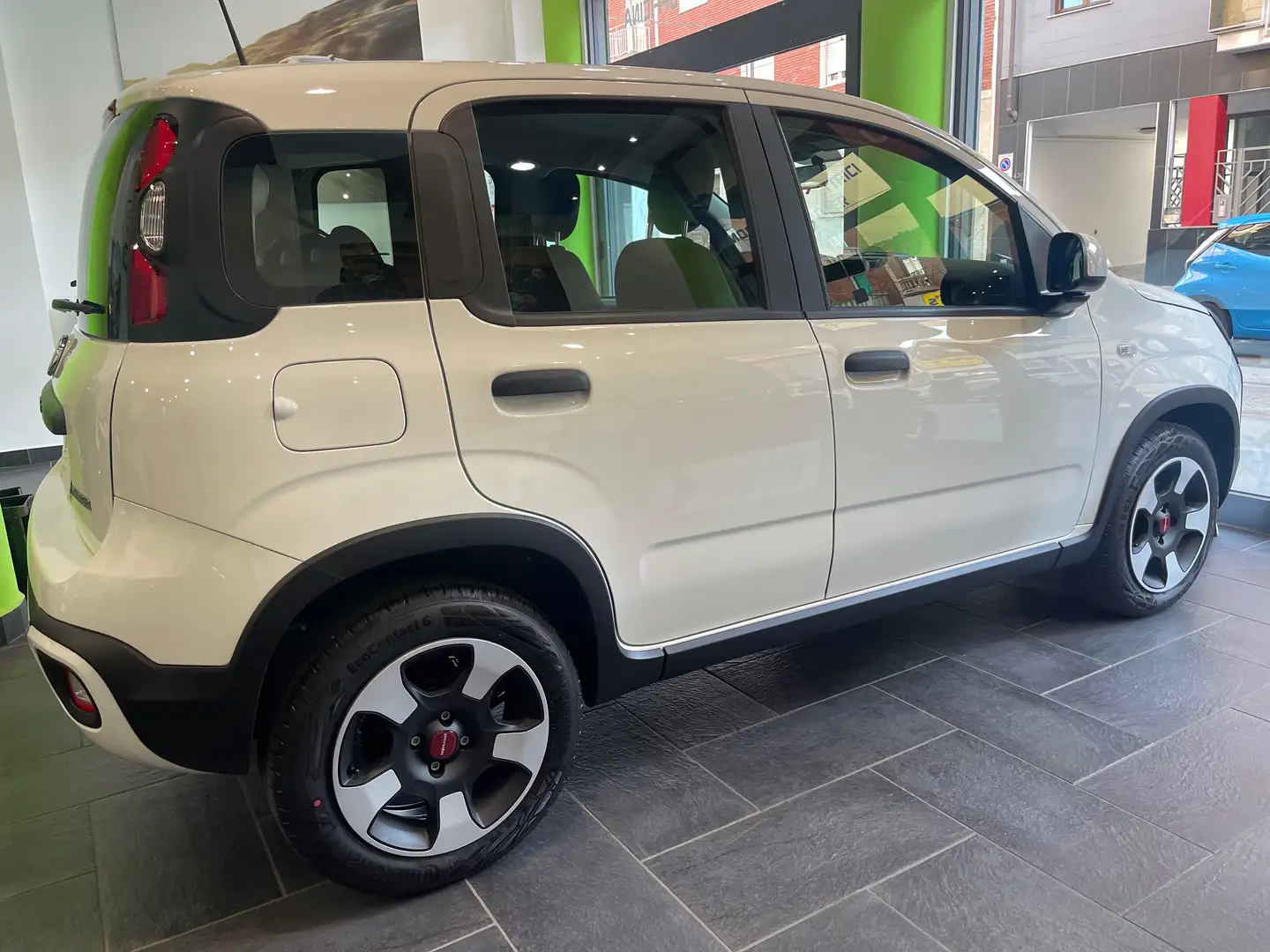 Fiat Panda 1.0 FireFly S&S Hybrid  City Cross Blanc - 2
