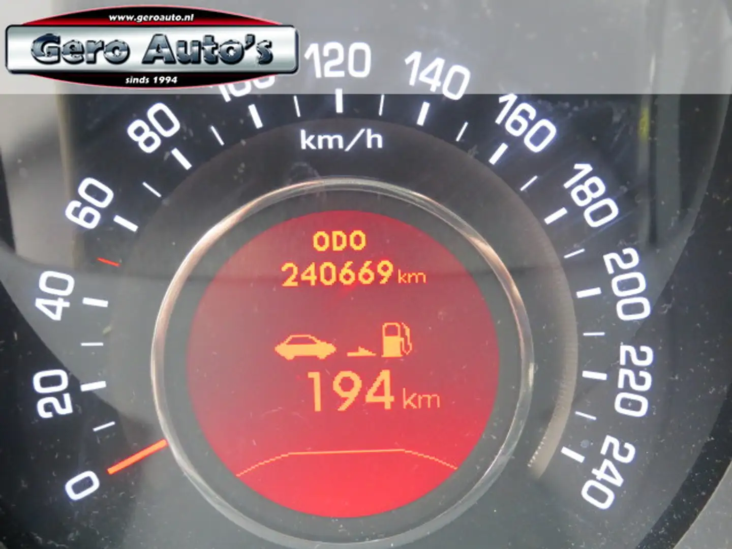 Kia Sportage 2.0 X-ecutive Plus Pack vol opties ,dak ,airco ecc Oranje - 2