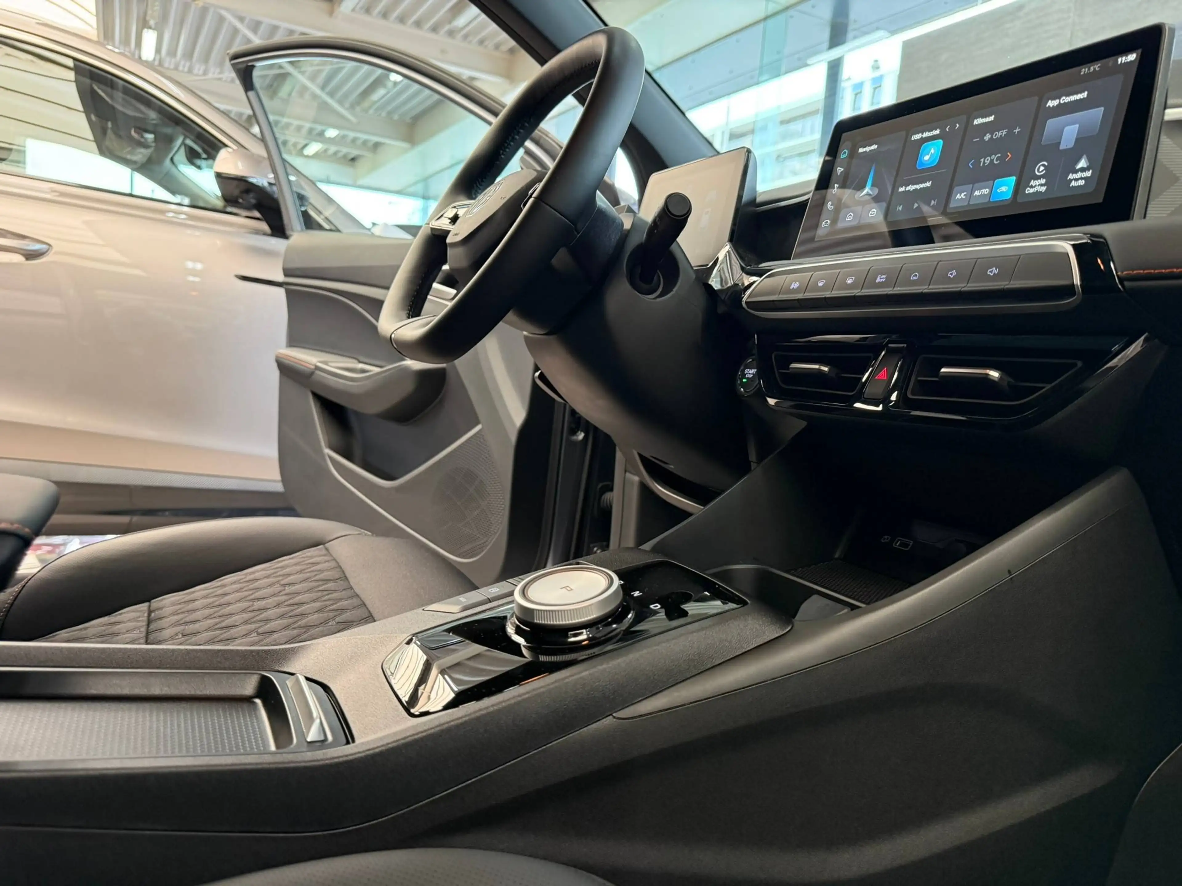 MG MG3 Hybrid+ AUTOMAAT LUXURY 194PK - NIEUW — photo 10