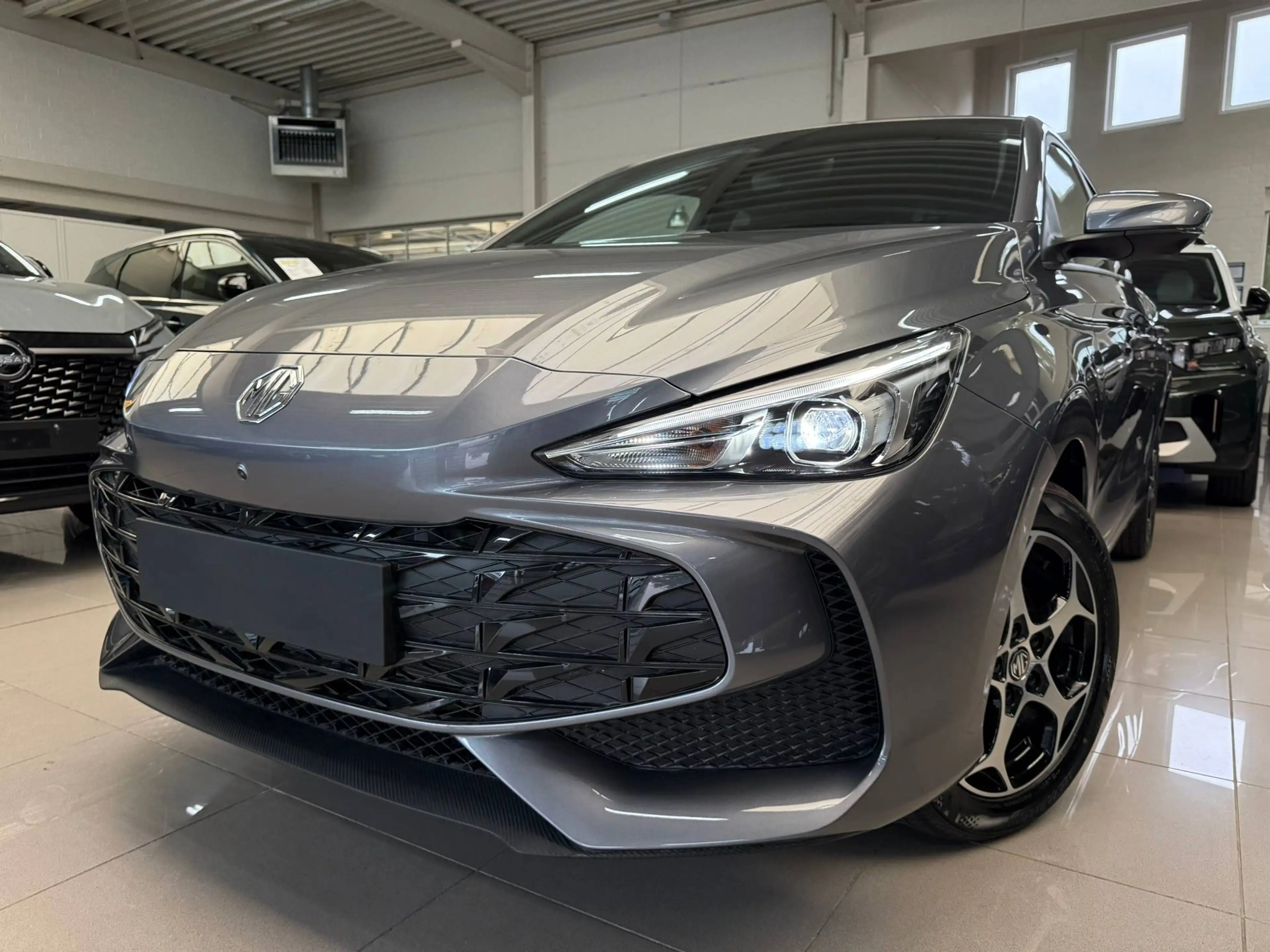 MG MG3 Hybrid+ AUTOMAAT LUXURY 194PK - NIEUW — photo 13