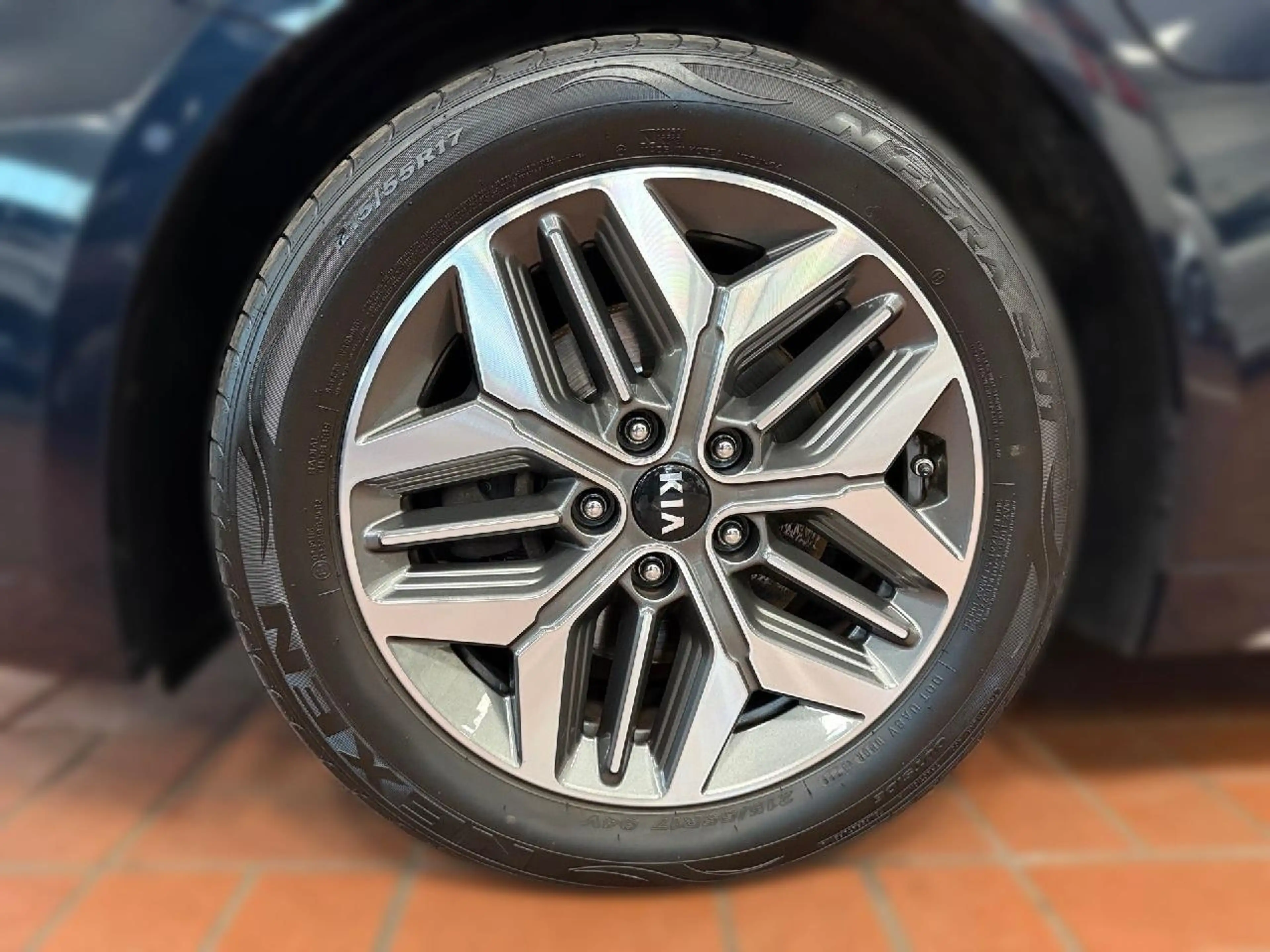 Kia Optima Spirit Plug-in Hybrid — photo 8