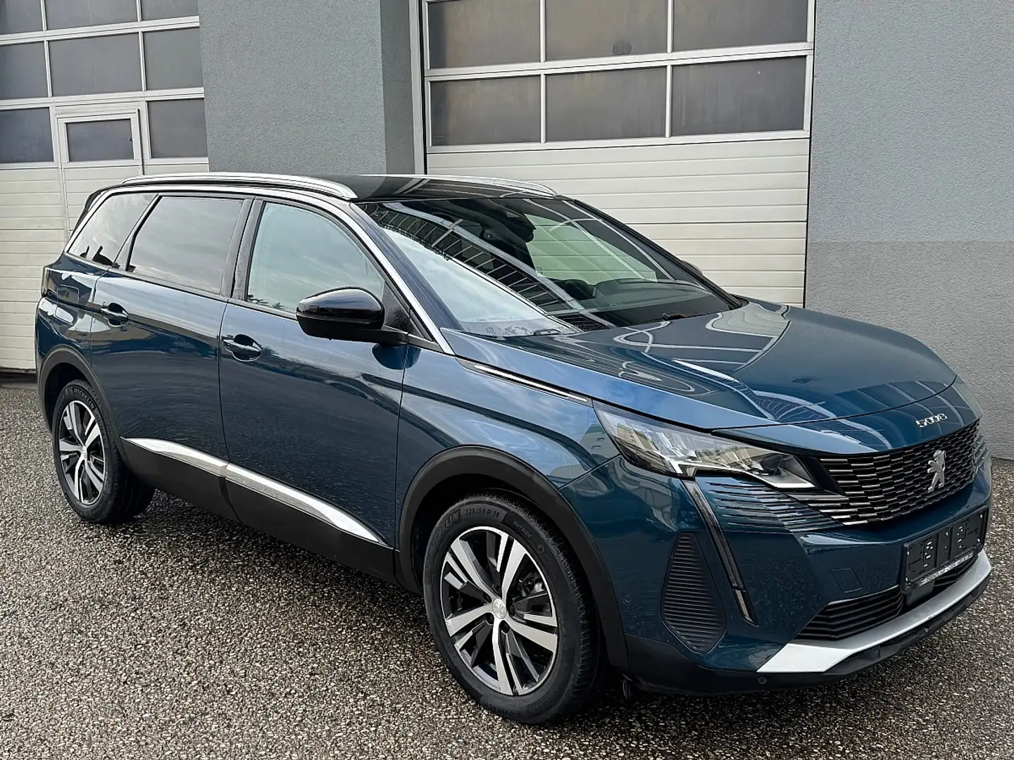Peugeot 5008 HEV 136 E-DCS6 Allure Pack Aut. *7-SITZER* Blau - 1