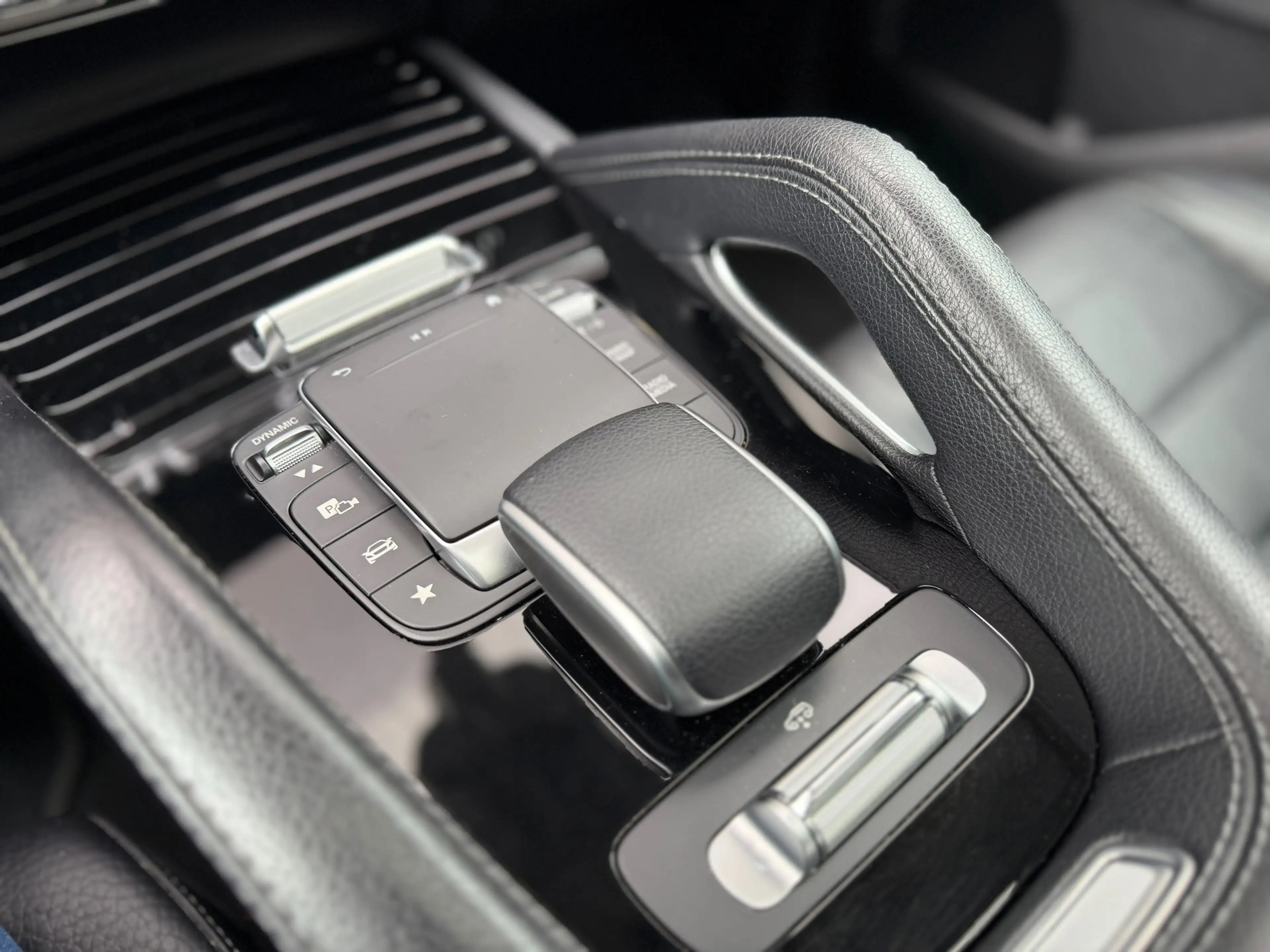 Mercedes-Benz GLE 450 4MATIC Pano Softclosed Verkoeling Memory Burmester — photo 49