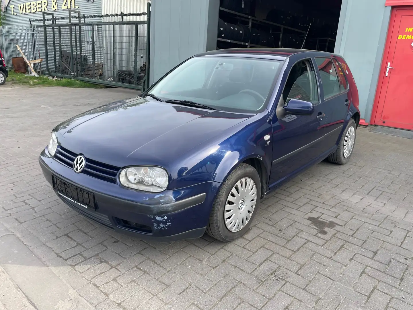 Volkswagen Golf 1.6 plava - 1