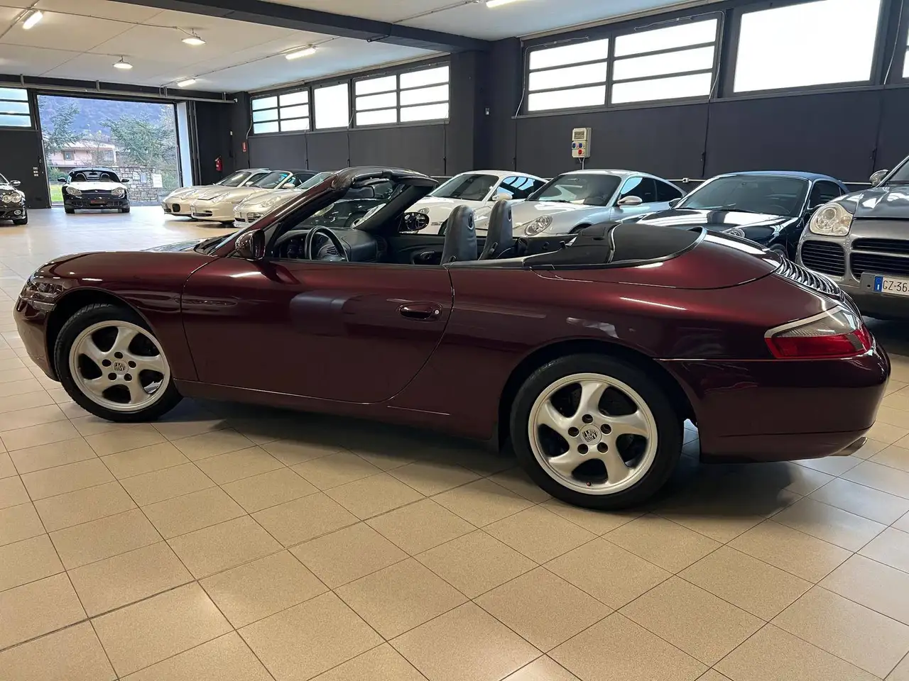 Porsche 996 911 Cabrio 3.4 Carrera ASI ! HARD TOP ! COLORE RUBINO ! TAGLIANDATA ! PERFETTE CONDIZONI !, foto 6