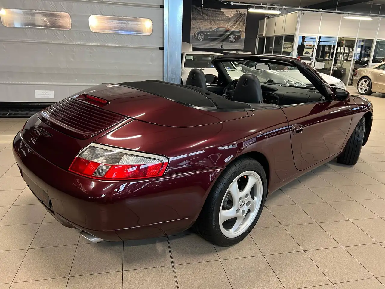 Porsche 996 911 Cabrio 3.4 Carrera ASI ! HARD TOP ! COLORE RUBINO ! TAGLIANDATA ! PERFETTE CONDIZONI !, foto 3