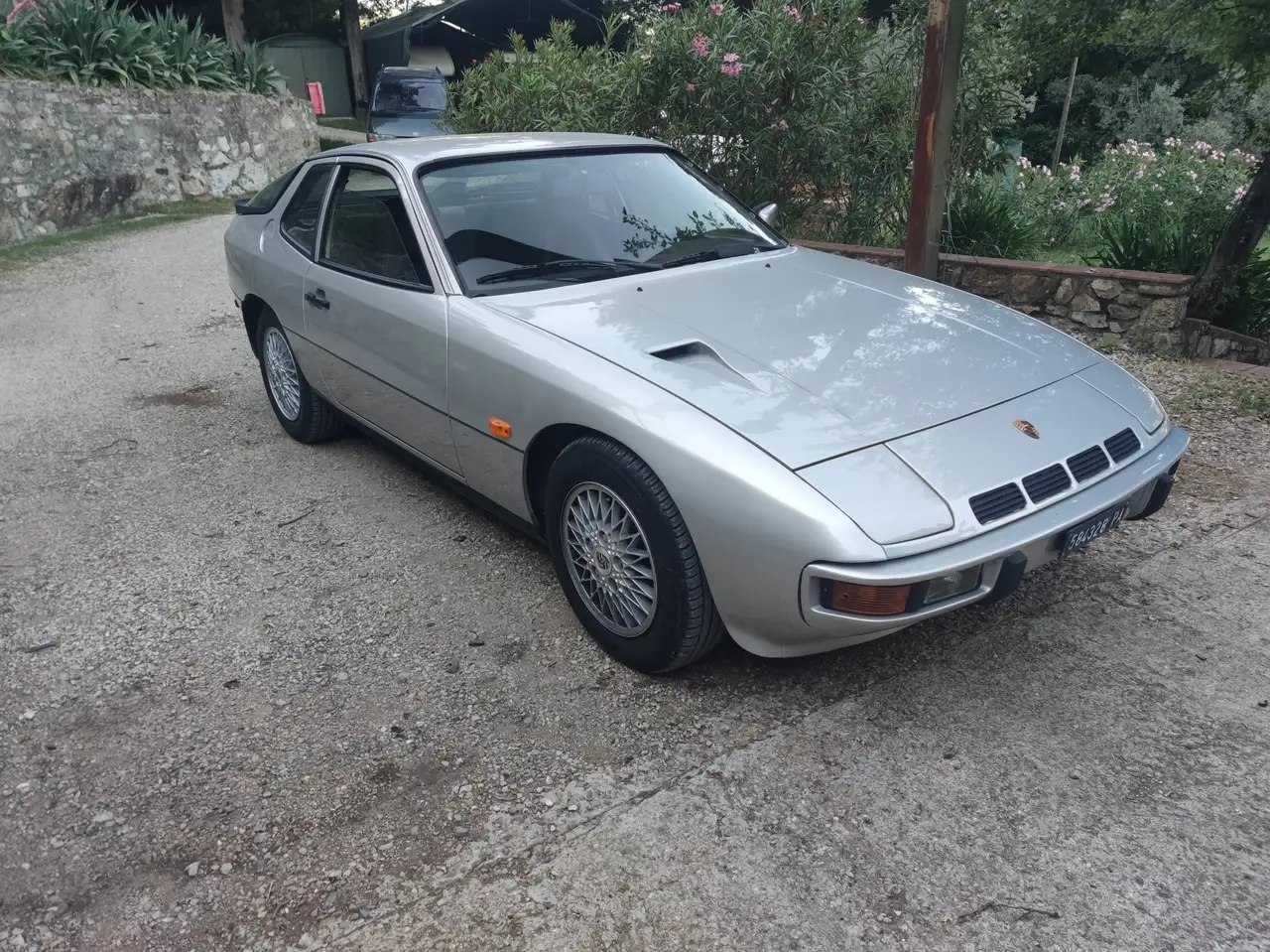 Porsche 924 2.0 Turbo, foto 2