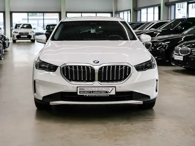 BMW 5 Series view 3
