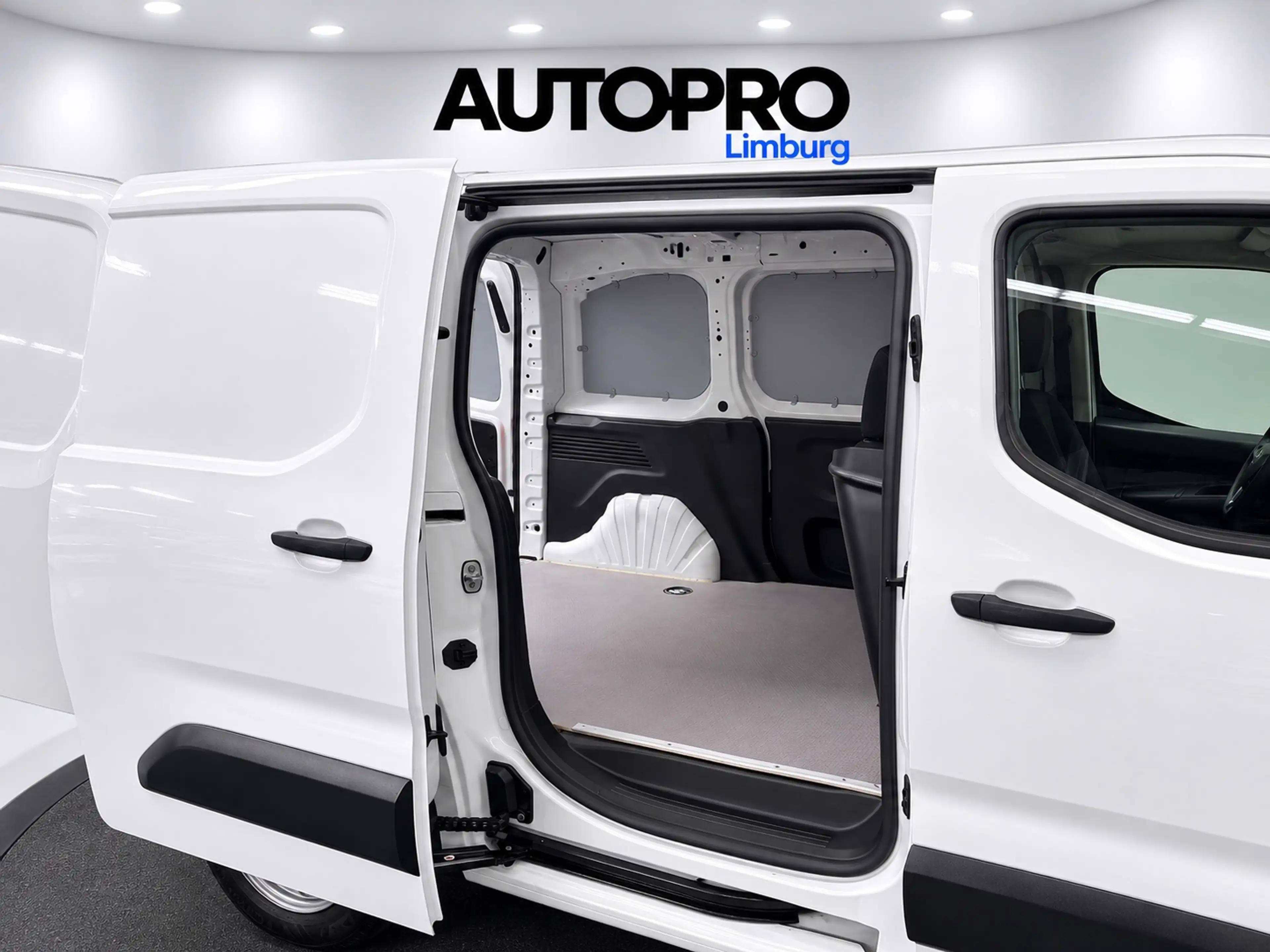 Opel Combo 1.6D L1H1 Edition — photo 10