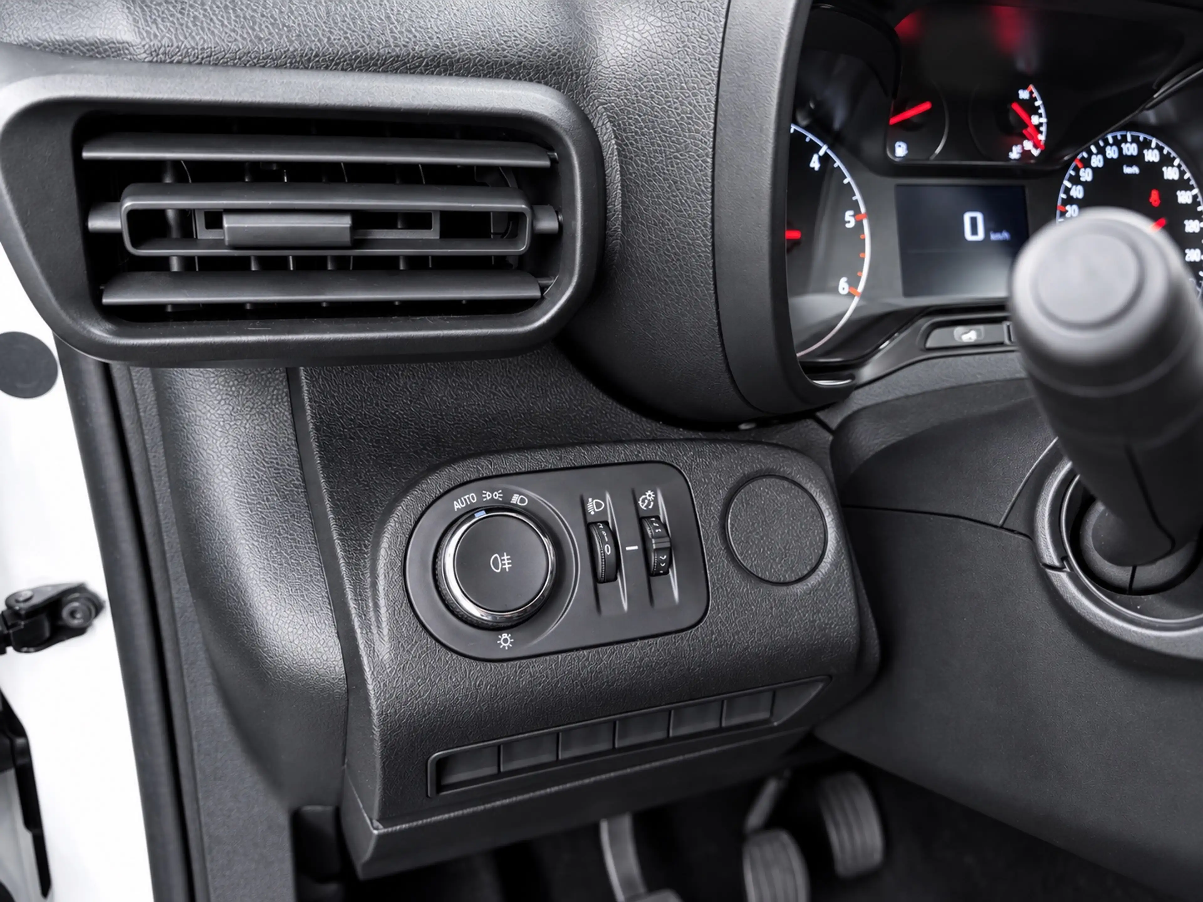 Opel Combo 1.6D L1H1 Edition — photo 16