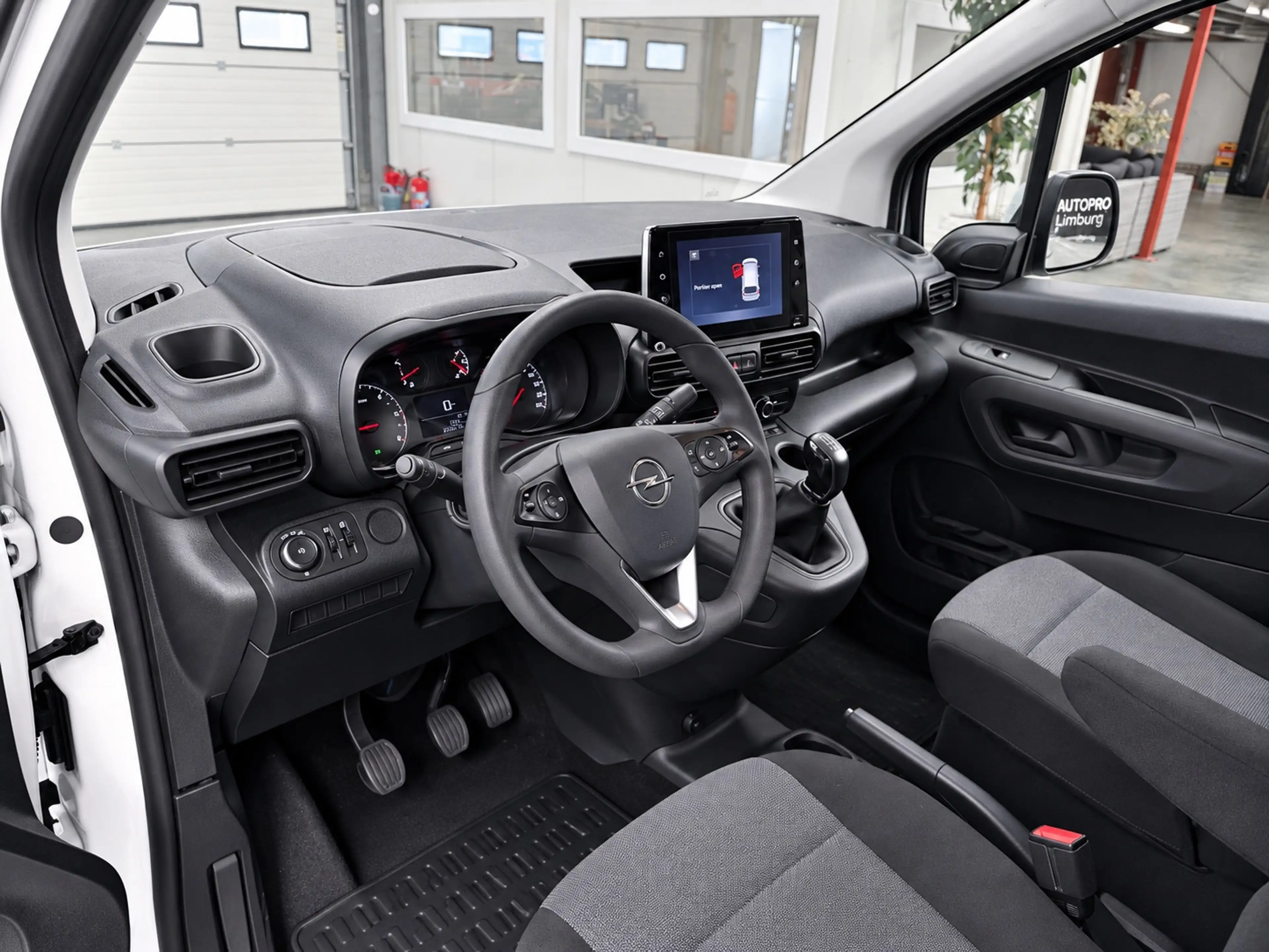 Opel Combo 1.6D L1H1 Edition — photo 13