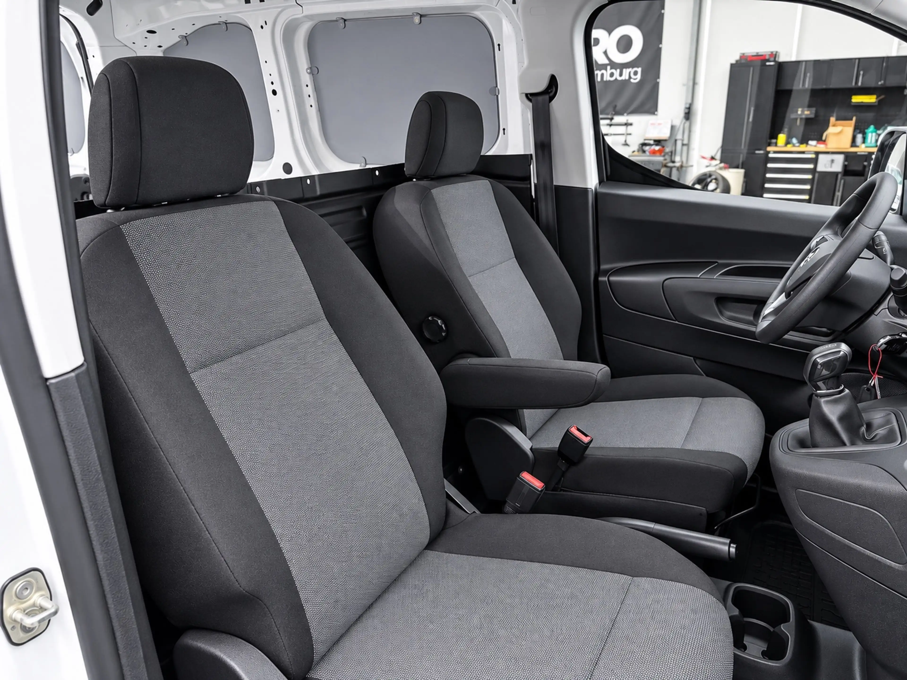 Opel Combo 1.6D L1H1 Edition — photo 12