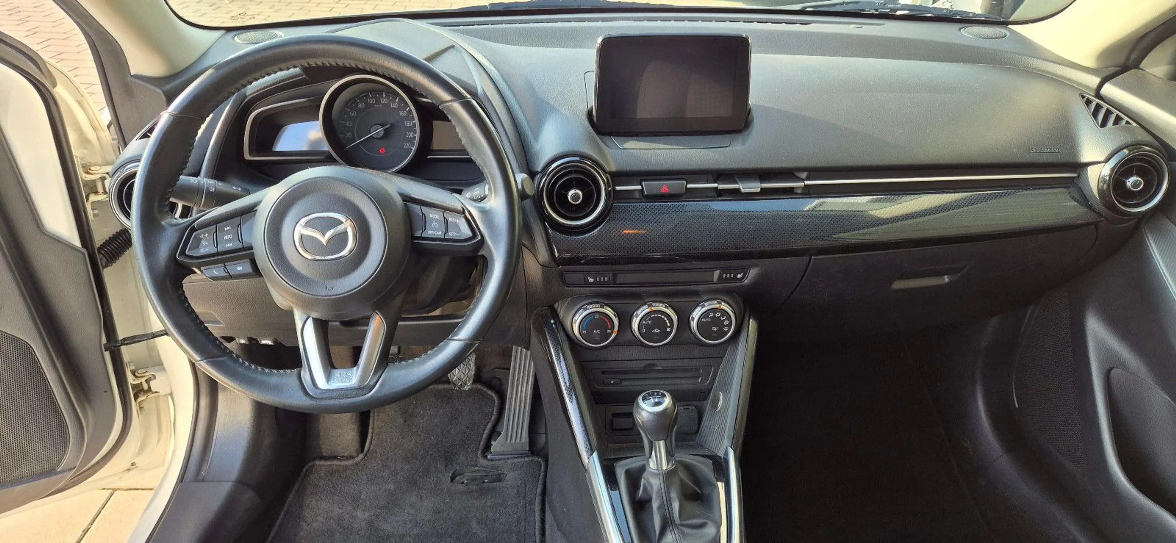 Mazda 2 SKYACTIV-G 90 KIZOKU — photo 12