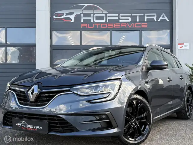 Renault Megane E-Tech Estate 1.6 Plug-In Hybrid 160 E-Tech 17"